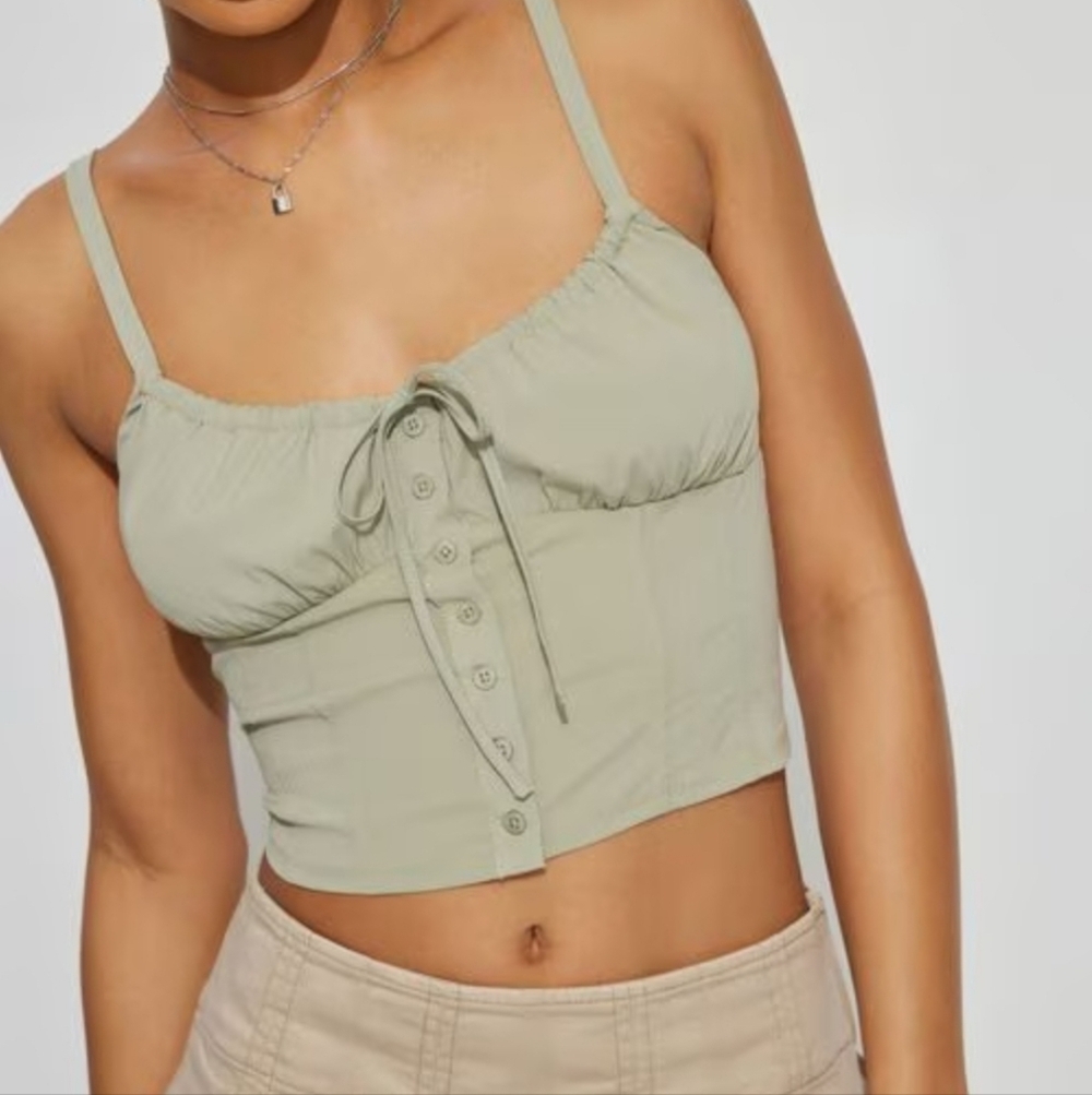 Sage Green Button-Up Crop Top Size M #700